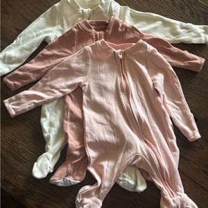 Amazon Essentials Baby Girls Footed Pajama Set in Pink, Blush, Cream